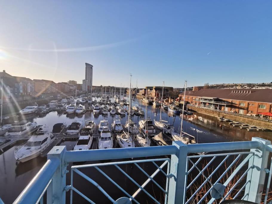 The Quay - Harbour View - By Tifa Stays Swansea Zewnętrze zdjęcie